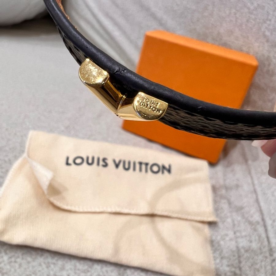 Louis Vuitton V 字花紋圖案手環-2