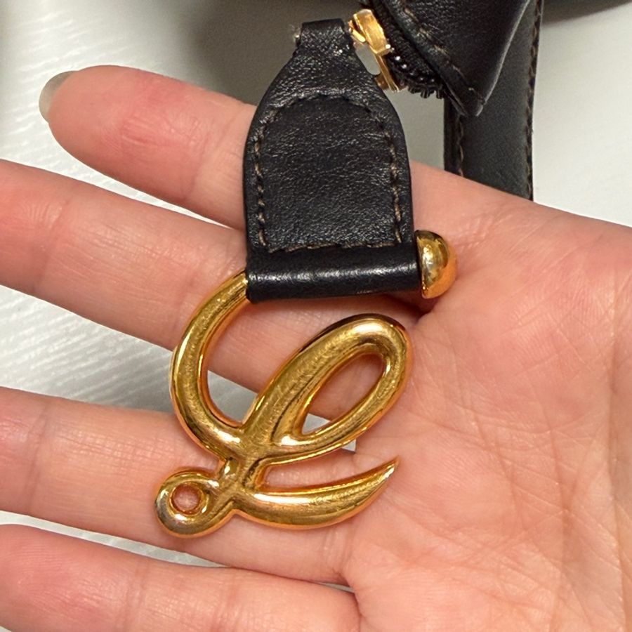 日本中古品LOEWE黑金 全皮雲朵水桶肩背斜挎包-14