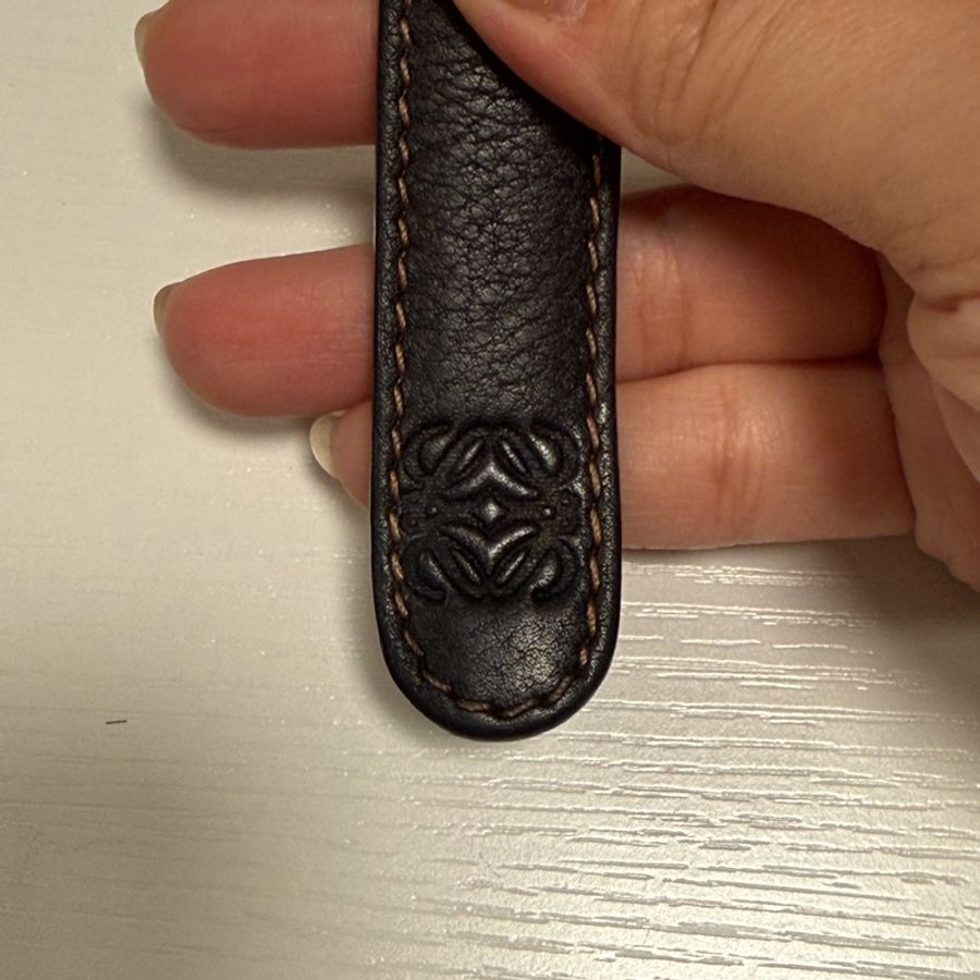 日本中古品LOEWE黑金 全皮雲朵水桶肩背斜挎包-16