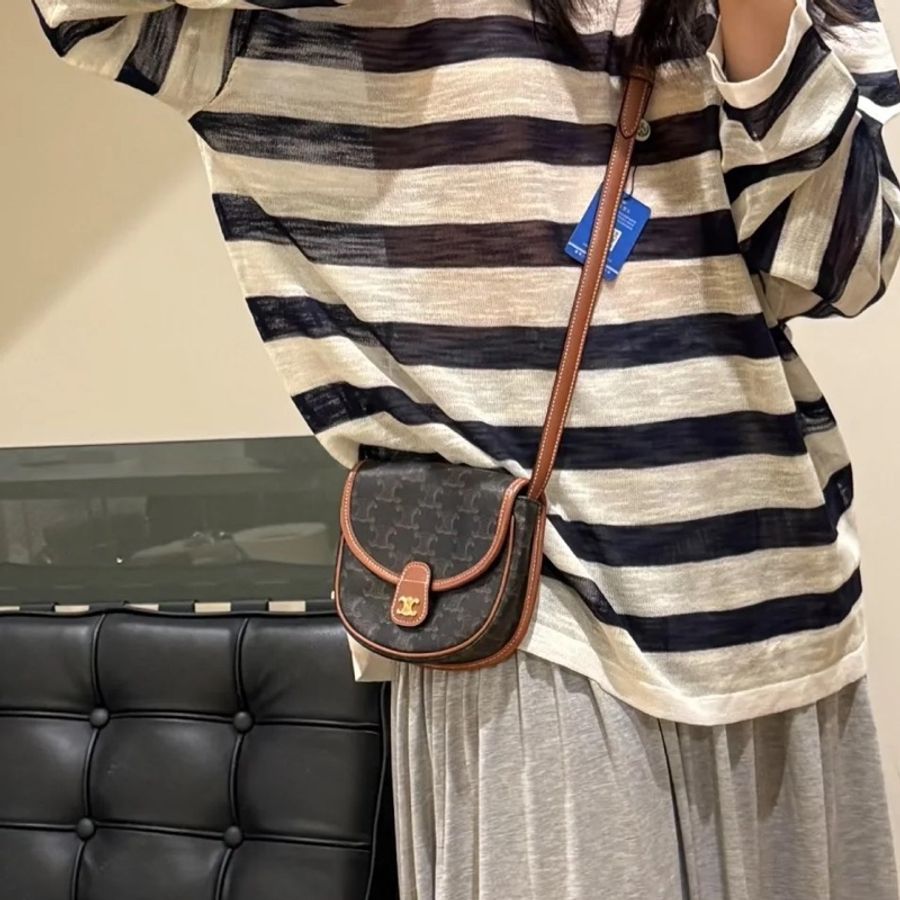 小包爆款來襲😻Celine凱旋門老花BESACEmini馬鞍包單肩斜挎包-4