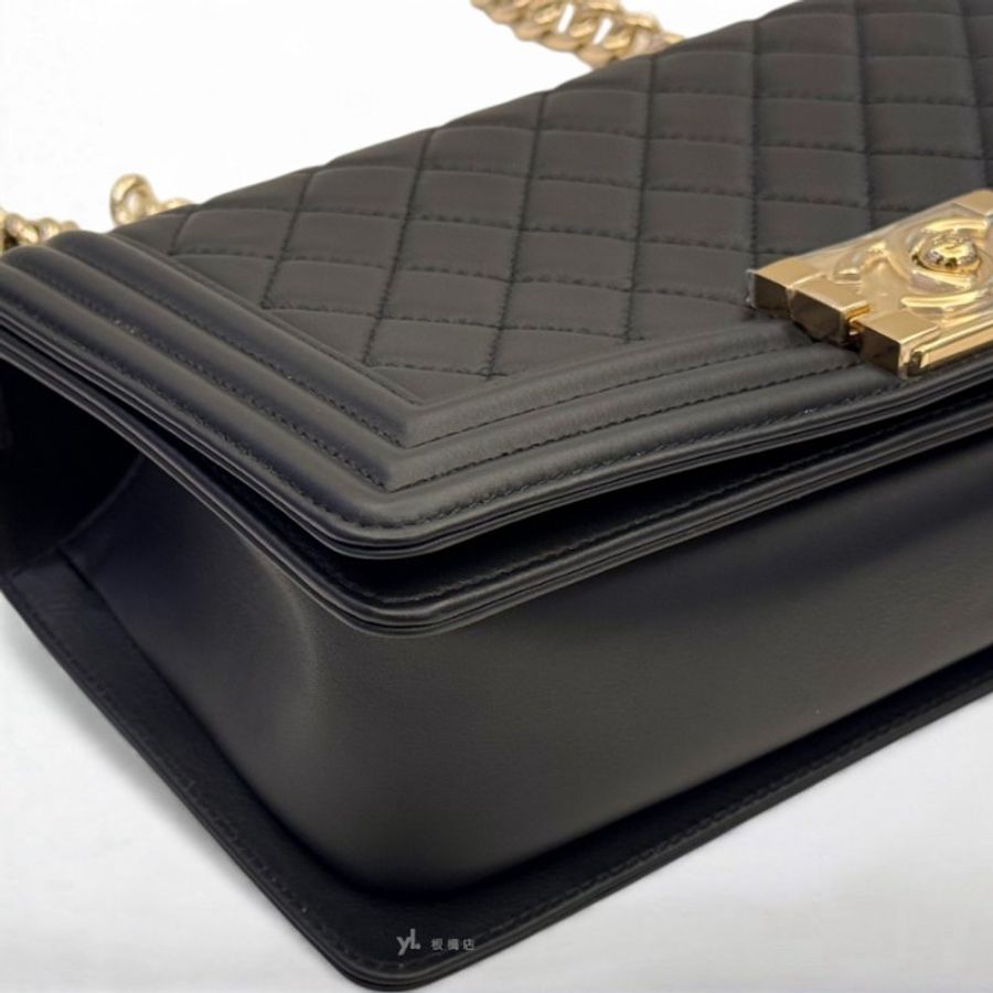 Chanel BOY25黑牛皮淡金釦肩背包A67086-7