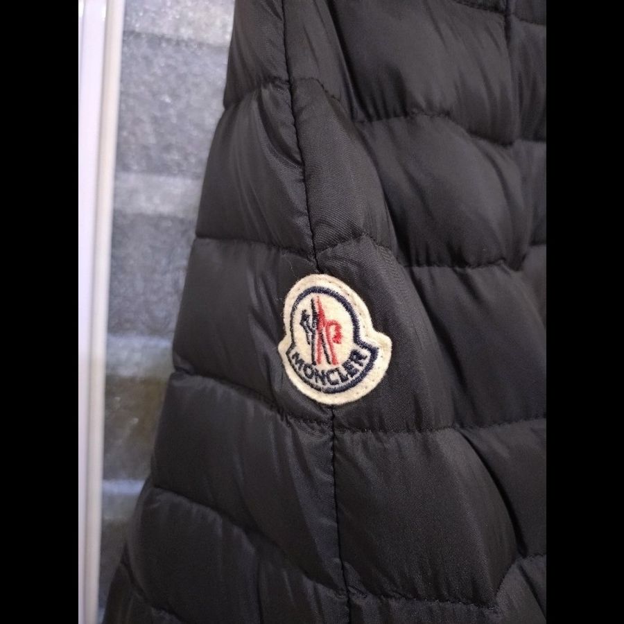 Moncler 黑色羽絨橫格拚羊毛料外套-5