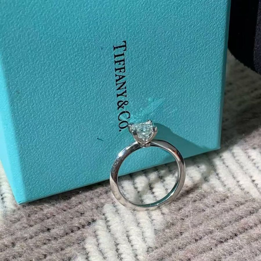 Tiffany1 克拉方鑽戒指 52 號,主鑽 1.08 克拉,i 色,vvs2-1