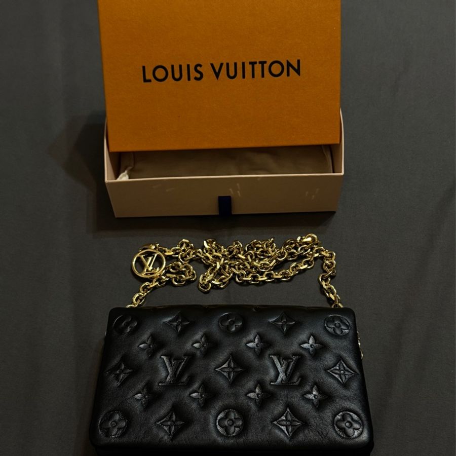 LV Pochette Coussin M82116-3