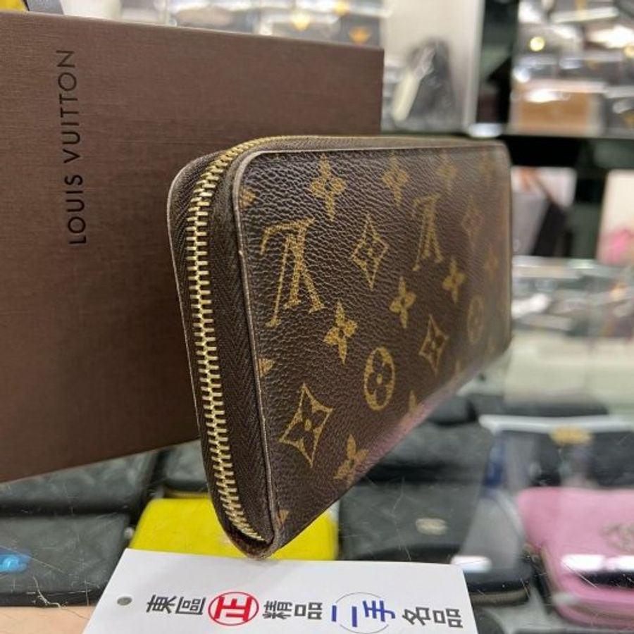 東區正精品㊣LOUIS VUITTON LV M60017 字紋咖啡色內裏ㄇ字拉鍊長夾 RZ6051-1