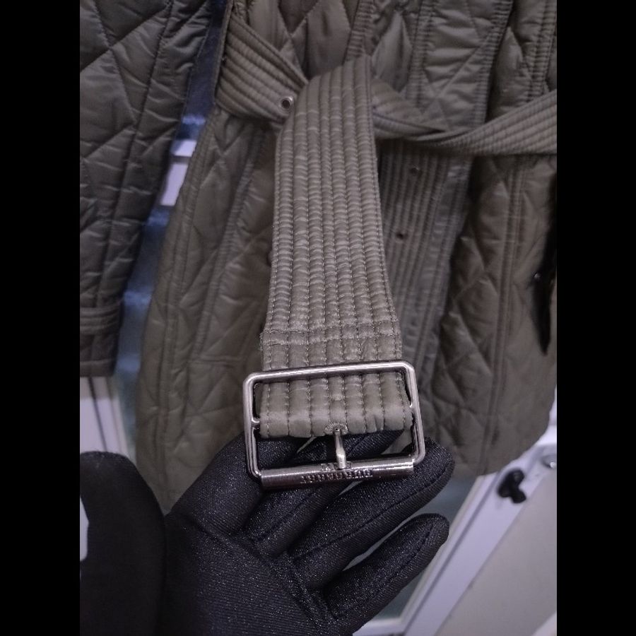Burberry 灰綠菱格外套-12