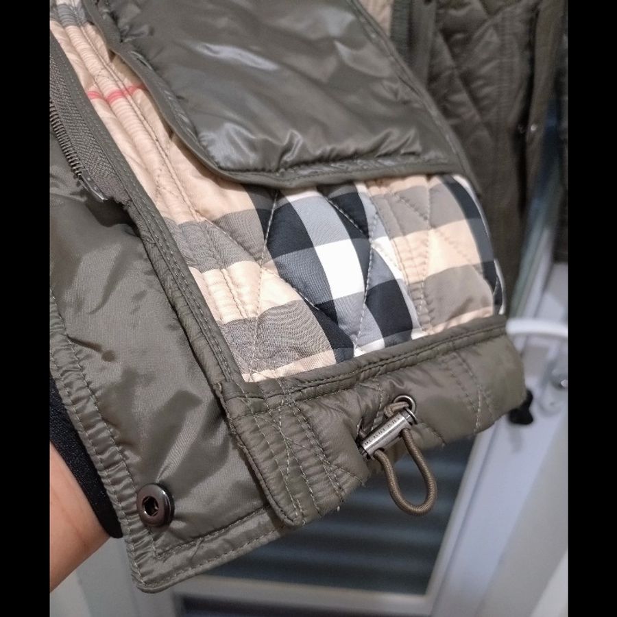 Burberry 灰綠菱格外套-13