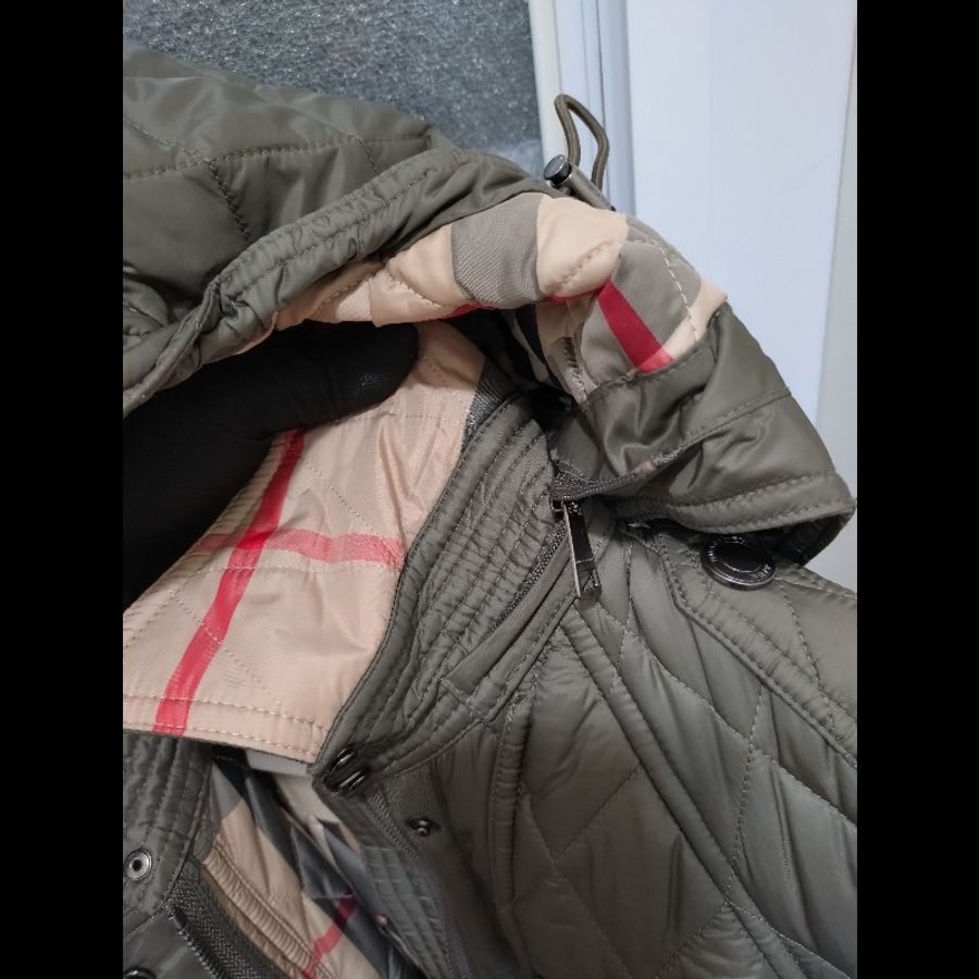 Burberry 灰綠菱格外套-17