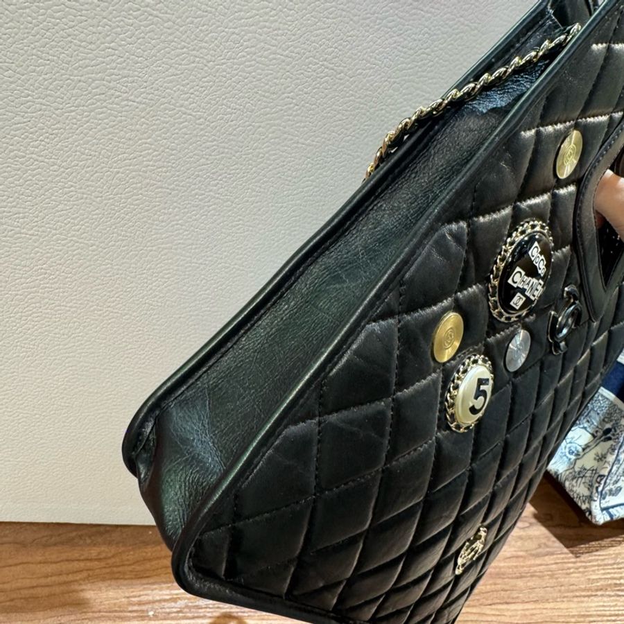 Chanel/香奈兒油蠟皮20P限量款徽章系列限量款2way托特琴譜包-8