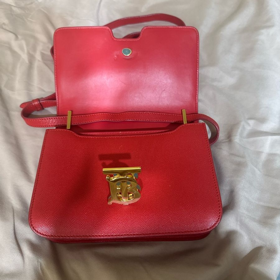 BURBERRY-1