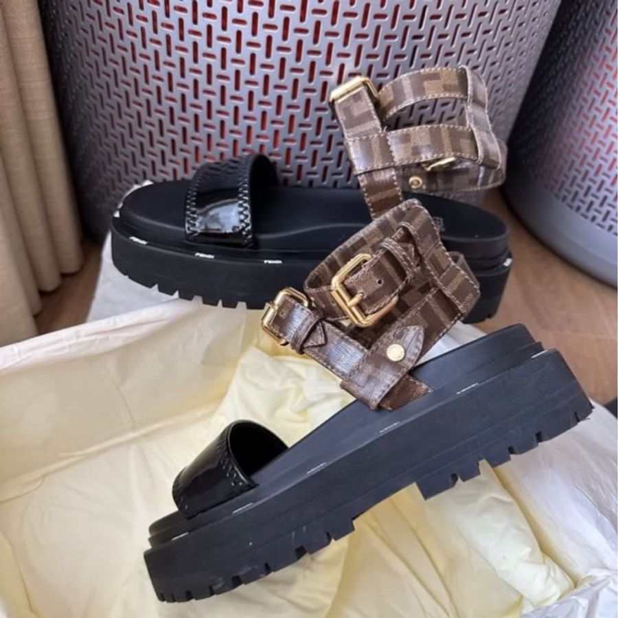 二手私物 Fendi 厚底涼鞋37碼-6