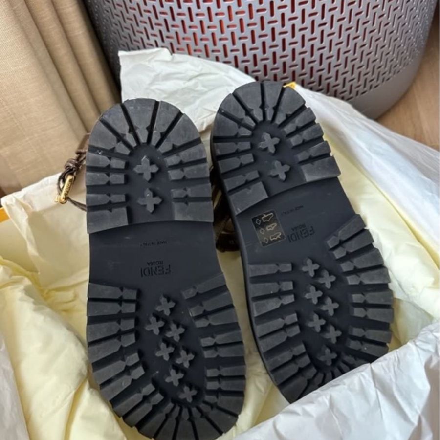 二手私物 Fendi 厚底涼鞋37碼-7