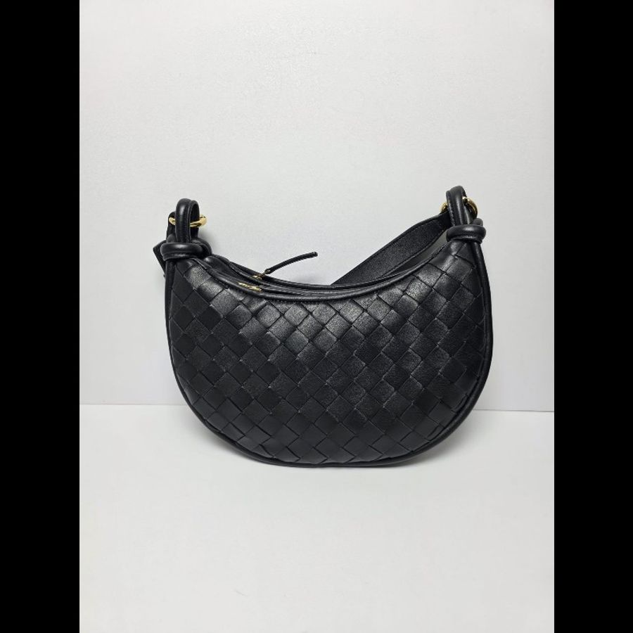 BV黑色Gemelli Crossbody Bag
(未使用品)-0
