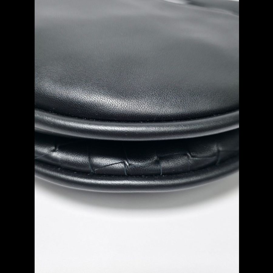 BV黑色Gemelli Crossbody Bag
(未使用品)-9
