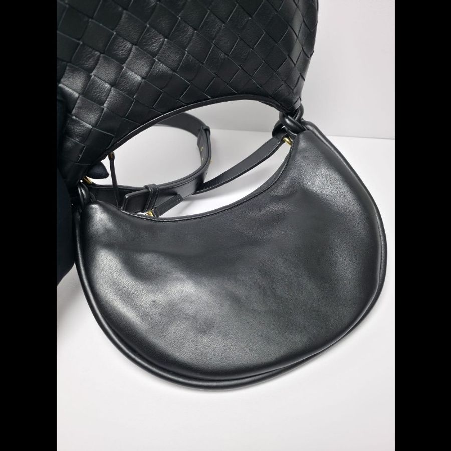 BV黑色Gemelli Crossbody Bag
(未使用品)-12