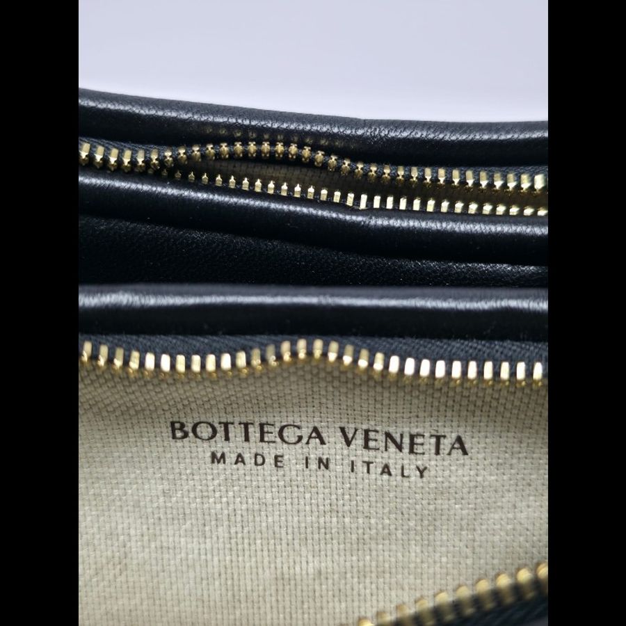 BV黑色Gemelli Crossbody Bag
(未使用品)-18