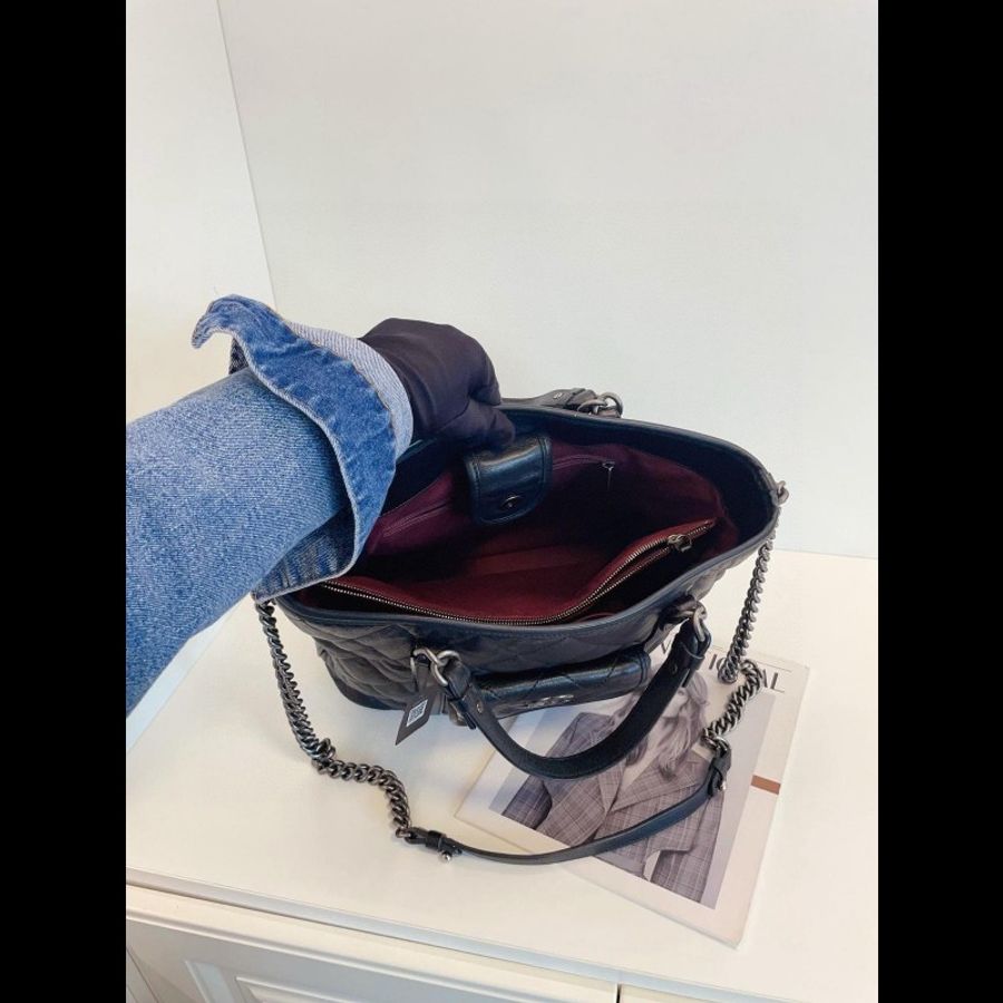 Chanel 2way tote-8
