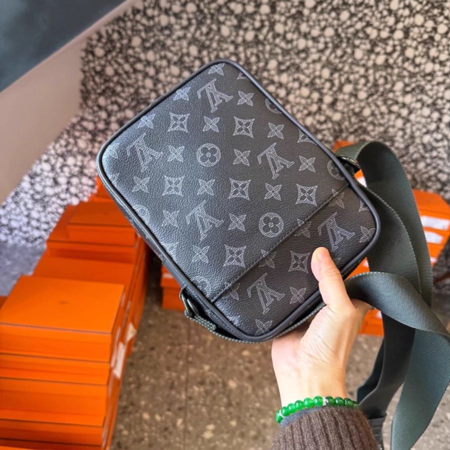 lv 太陽花斜挎相機包-4