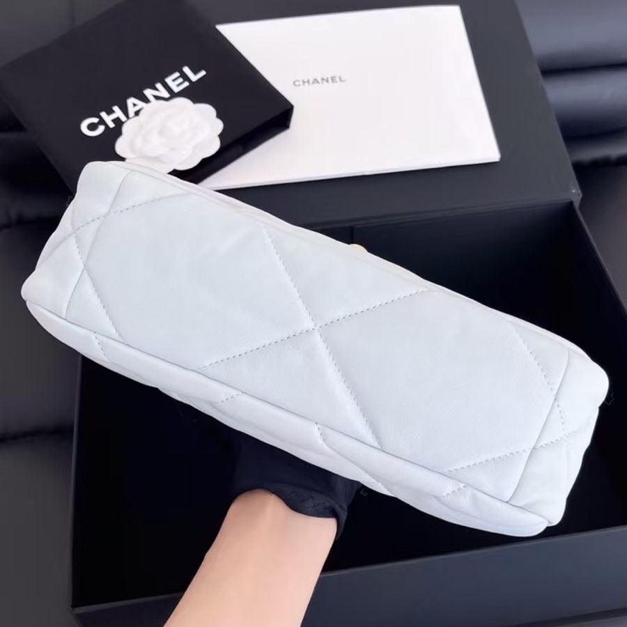【全新閒置品】Chanel 19bag 香奈兒baby嬰兒藍聖杯藍小號最新芯片款-3