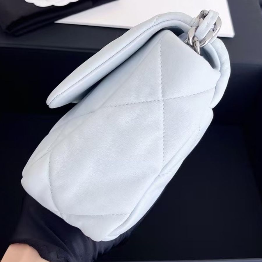 【全新閒置品】Chanel 19bag 香奈兒baby嬰兒藍聖杯藍小號最新芯片款-6