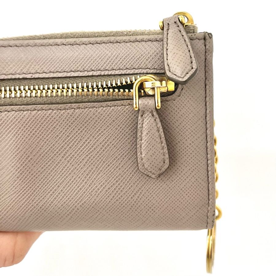 Prada 稀有大象灰 奶茶色鑰匙零錢包 Saffiano-6