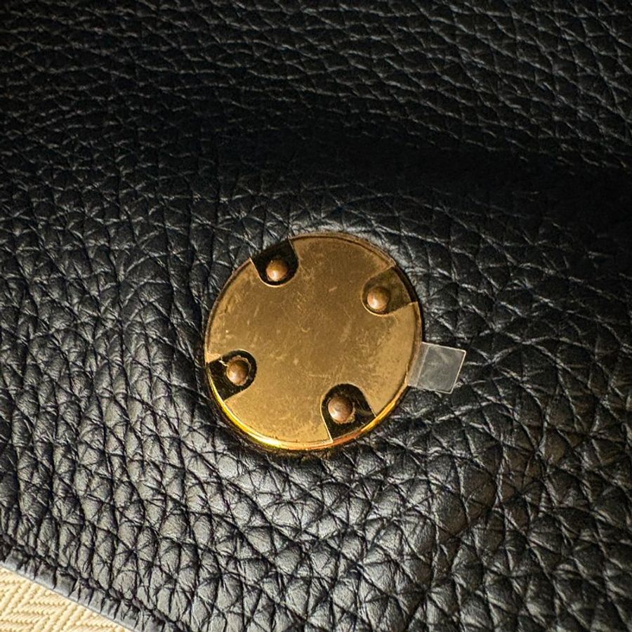 已售出【現貨|快速出貨】Hermès 愛馬仕 Lindy 26|黑色金釦|U刻 2022 年|Taurillon Clemence 小牛皮-17
