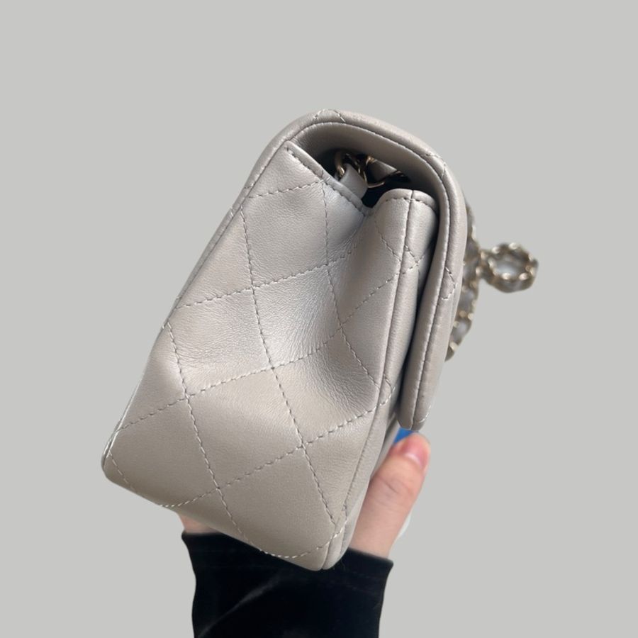 Chanel Lambskin 20cm 羊皮大mini灰色鍵扣-3