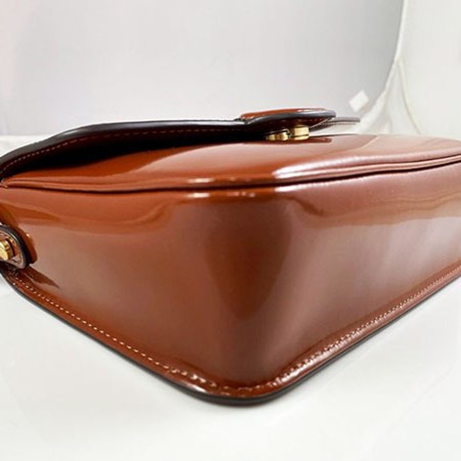 *奢華大道國際精品*【Tb21】TORY BURCH 咖啡色漆皮 ROBINSON 金屬LOGO豆腐斜背包 143122-7