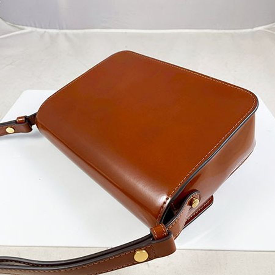 *奢華大道國際精品*【Tb21】TORY BURCH 咖啡色漆皮 ROBINSON 金屬LOGO豆腐斜背包 143122-8