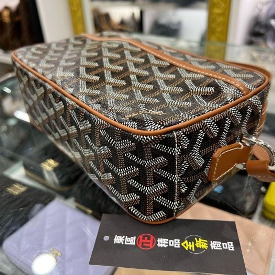 東區正精品㊣GOYARD Cap-Vert PM 全新焦糖色圖騰前口袋拉鍊相機包斜背包 RZ6063-6