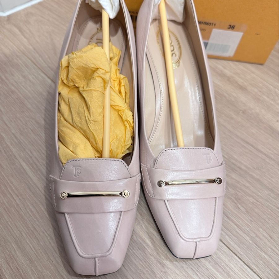 Tod’s 米白色中低跟鞋 24號-0