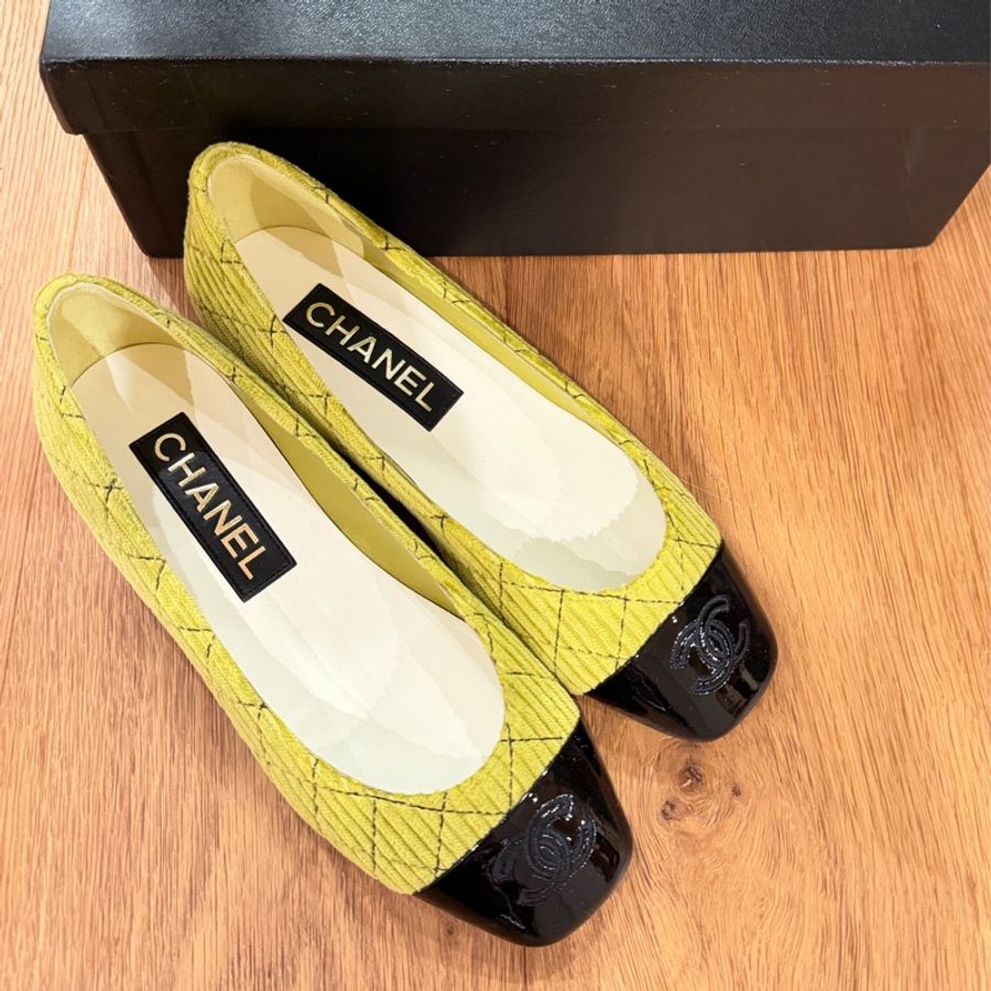 Chanel 香奈兒經典娃娃鞋 橄欖綠燈芯絨拼羊皮 尺寸35號-0