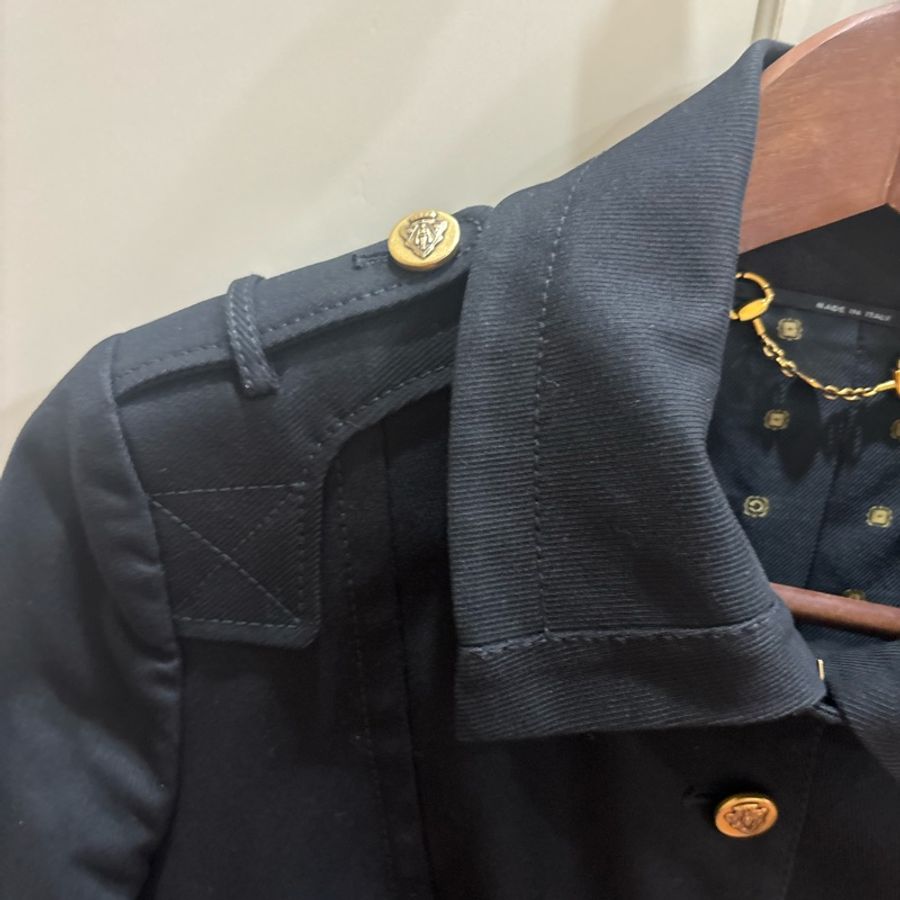 Gucci 盾牌logo外套 (不議價)-2