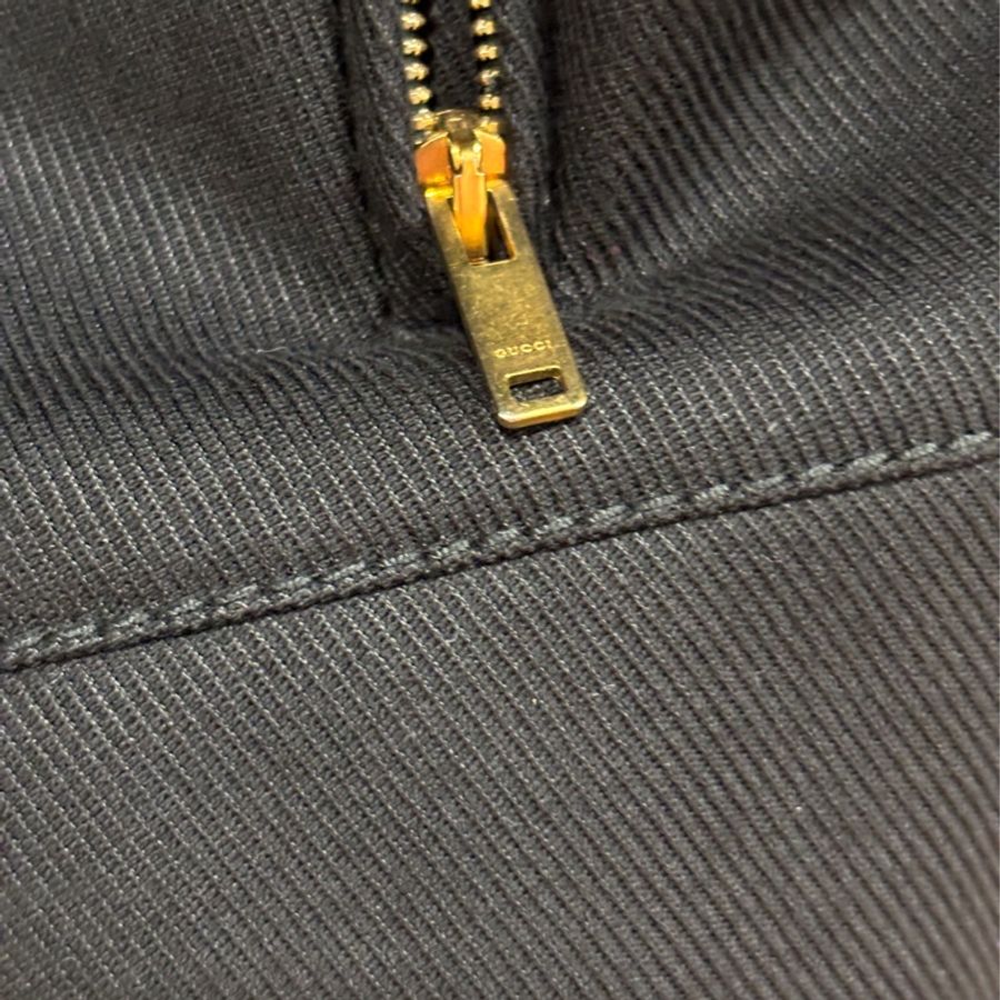 Gucci 盾牌logo外套 (不議價)-12