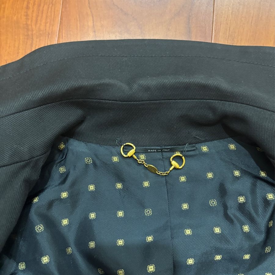 Gucci 盾牌logo外套 (不議價)-9