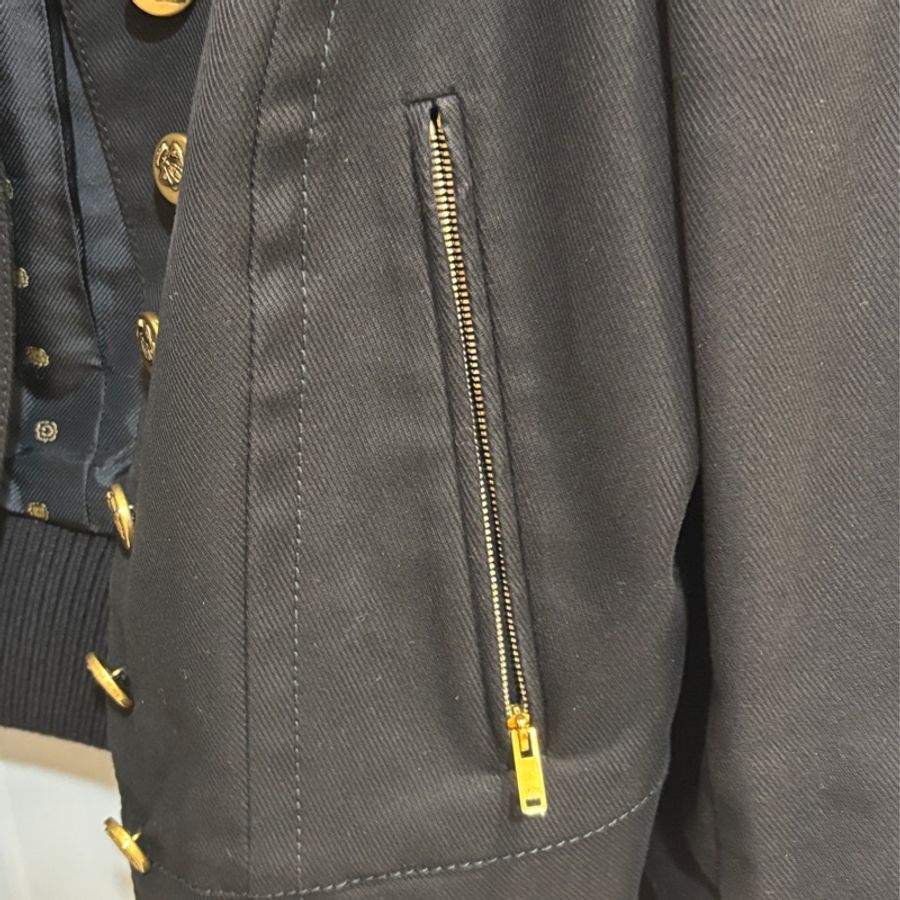 Gucci 盾牌logo外套 (不議價)-38
