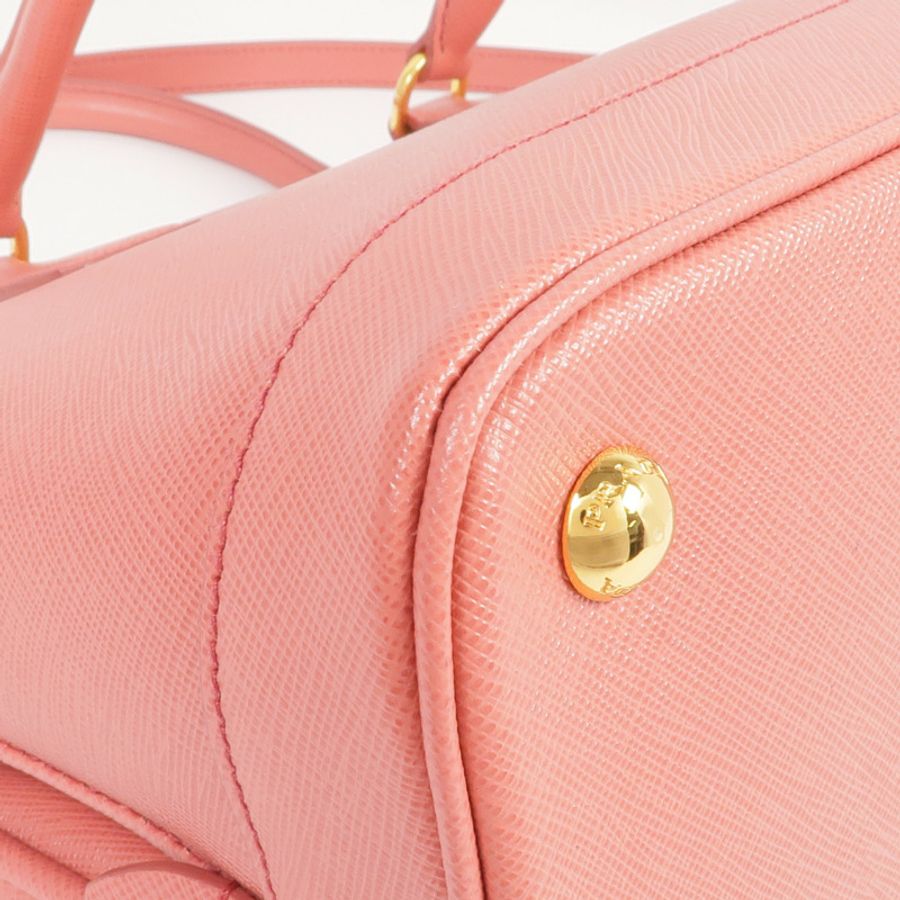 PRADA Saffiano皮革Saffiano Lux Tote Bag金扣手挽肩背兩用袋-14
