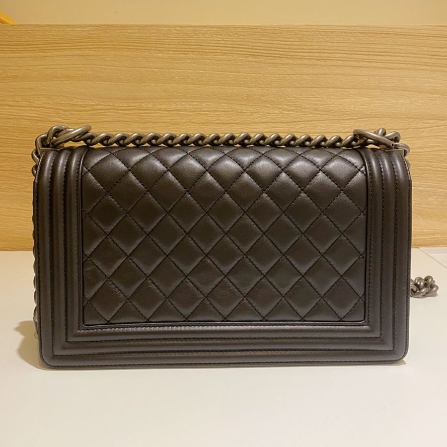 Chanel boy25牛皮限量黑色琺瑯扣-2
