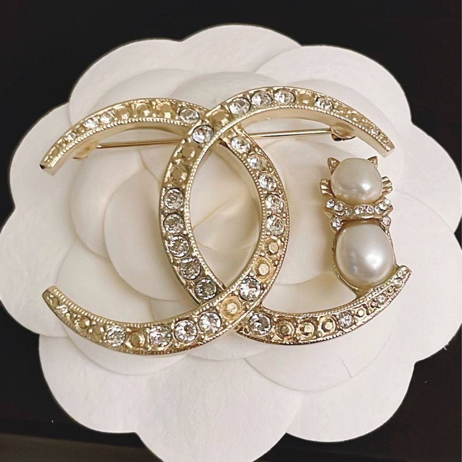 激甜全新附購證✨ 手工坊香奈兒Chanel 水鑽雙C logo貓咪胸針-3