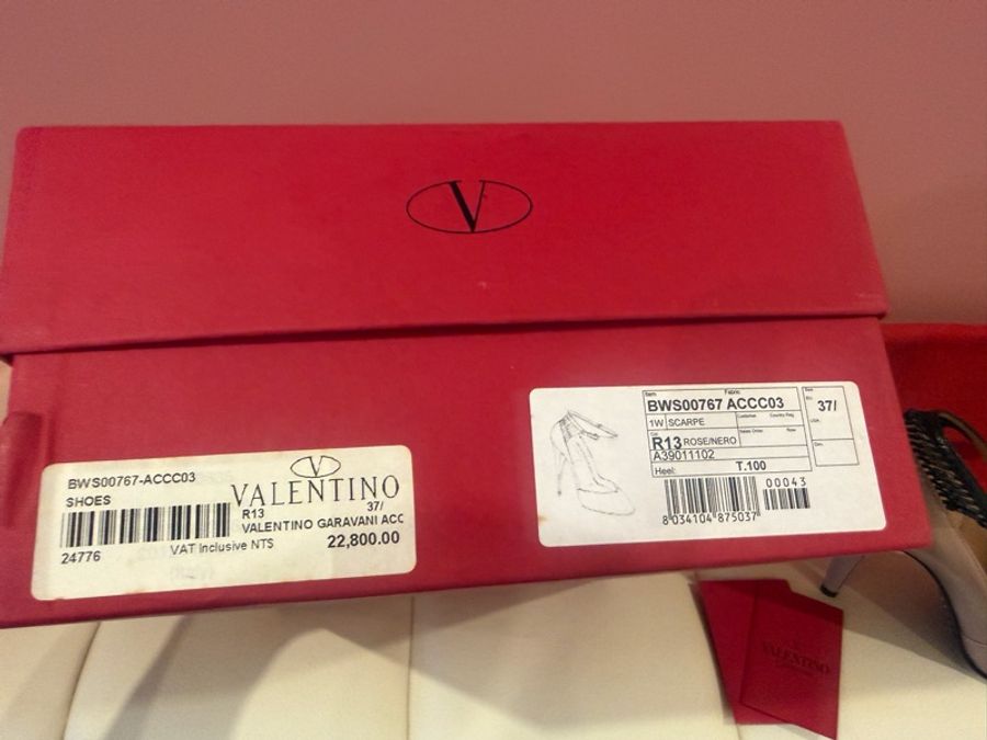 Valentino Garavani 經典高跟鞋|二手超美|含鞋盒、塵袋、證件卡-17