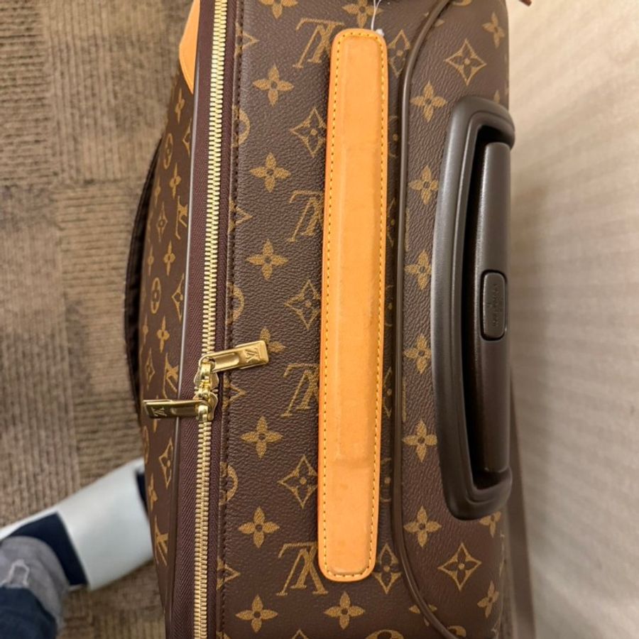 Louis Vuitton M23293 20吋可上飛机行李箱-18