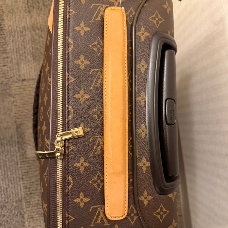 Louis Vuitton M23293 20吋可上飛机行李箱-26