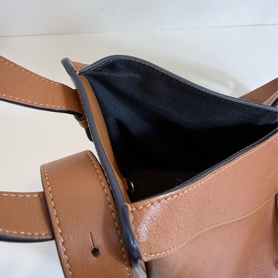 Loewe 羅意威 Hammock吊床 焦糖色 小號-22