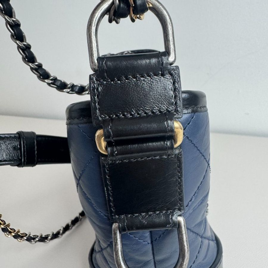 Chanel香奈兒 藍黑拼色流浪包 小號 25開無卡 經典菱格紋牛皮-19