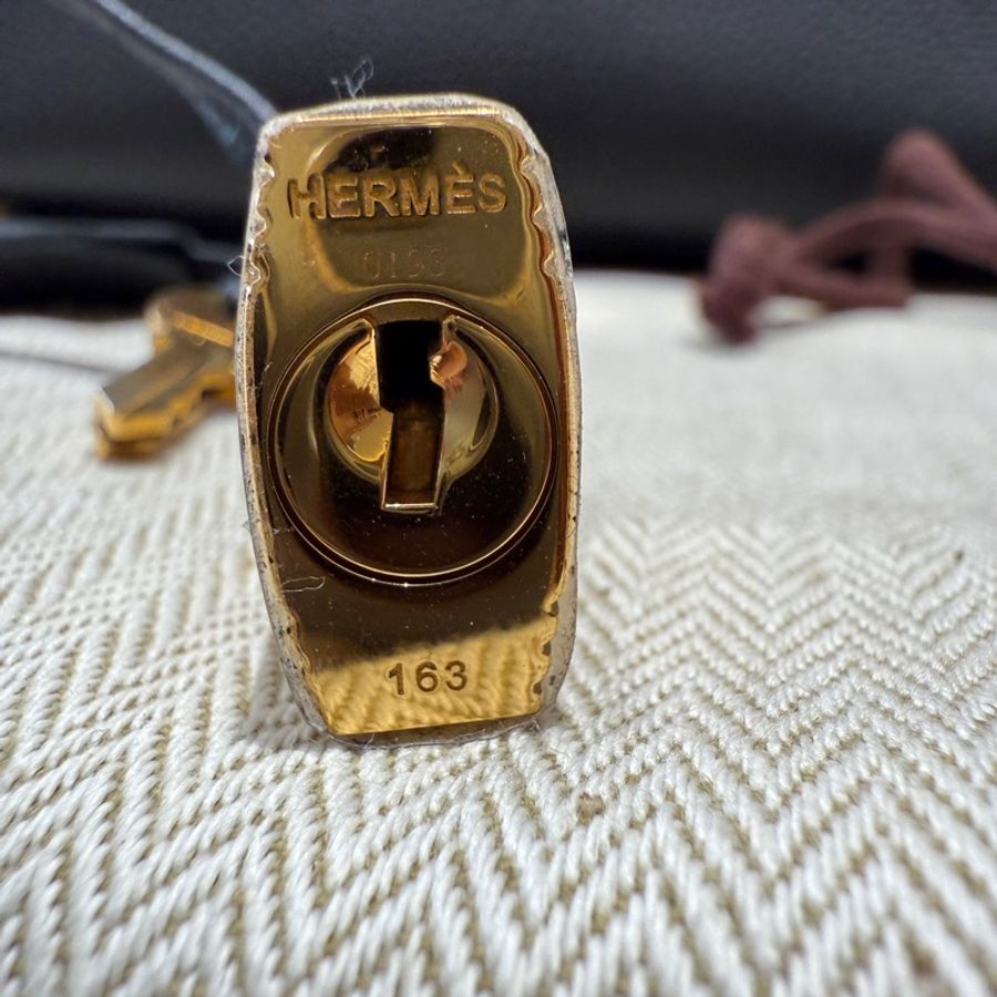 Hermes Birkin 35cm TOGO 愛馬仕鉑金包 框R刻 黑色/金扣-10
