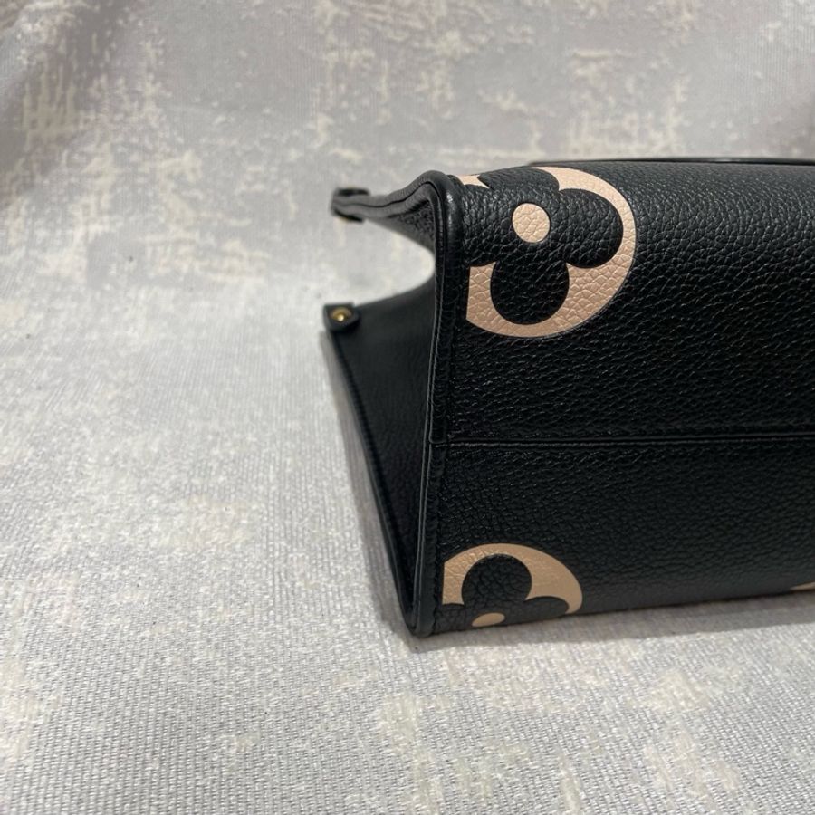 LV onthego 小號托特包-7