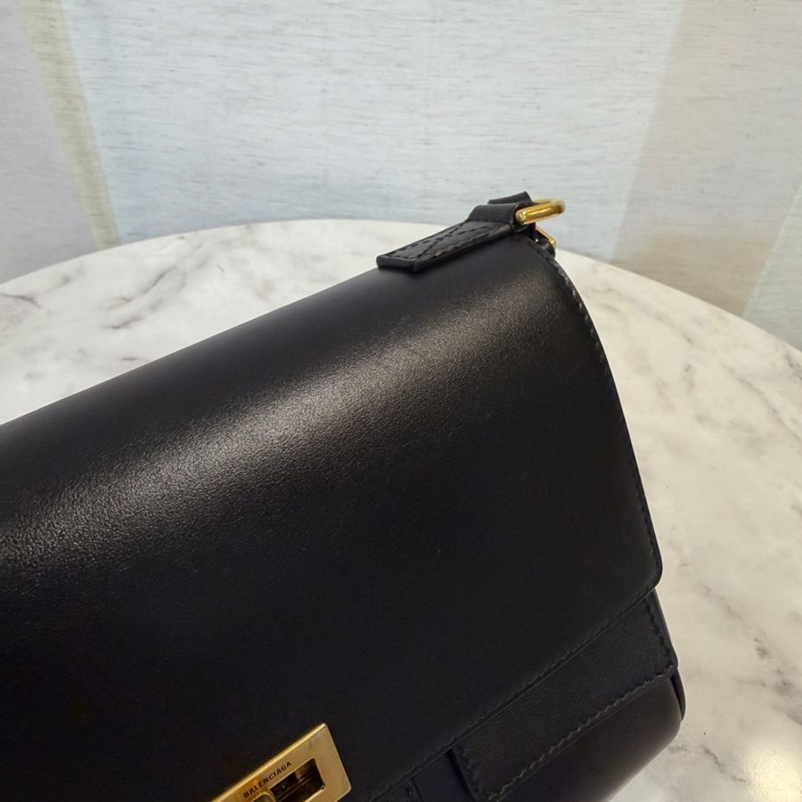 Balenciaga 黑牛皮霧金釦Bel Air XS肩斜背包-1