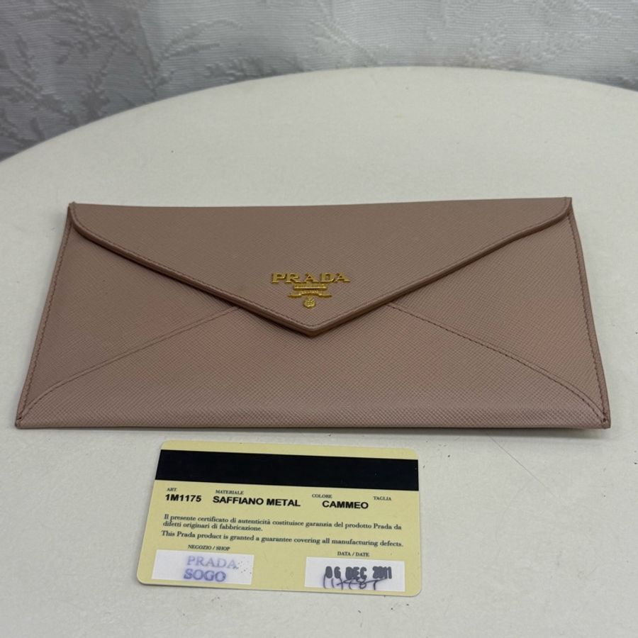 Prada Clutch-10