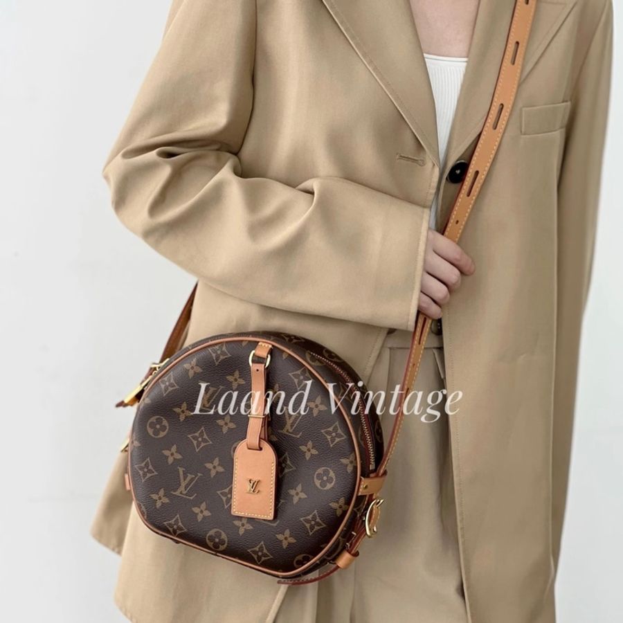 (甜美出眾💕)LV M52294 經典老花 圓餅包 專櫃13萬多!-3