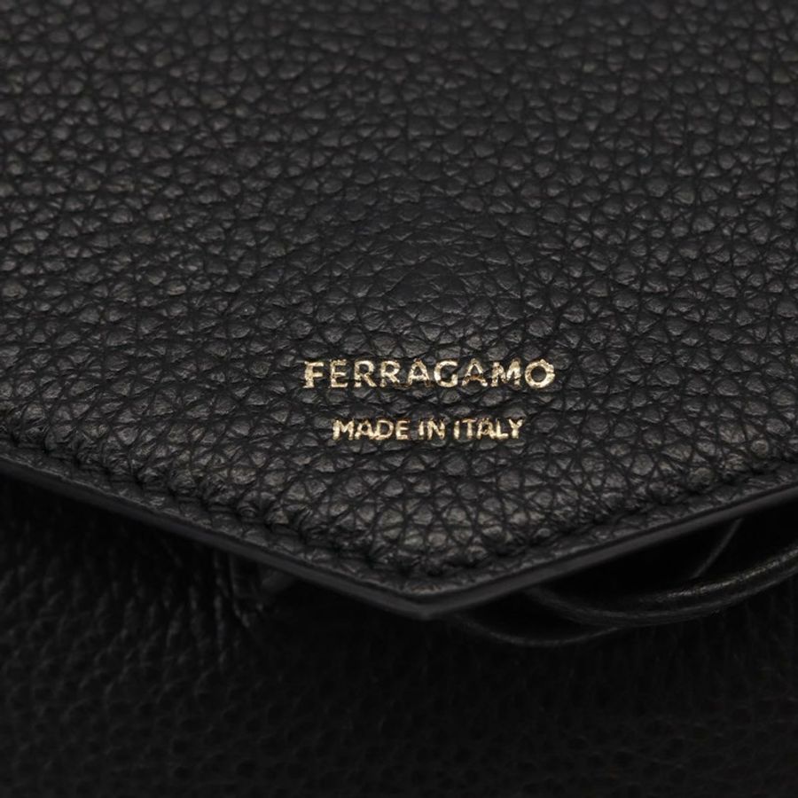 【日本直送】Salvatore Ferragamo Gancini 皮革雙肩包 黑色 金色 正品 154075SM-22